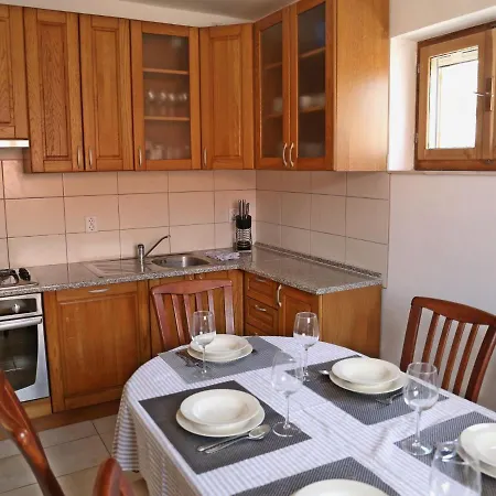 Adorable Stone House With Terrace 20m Distant From