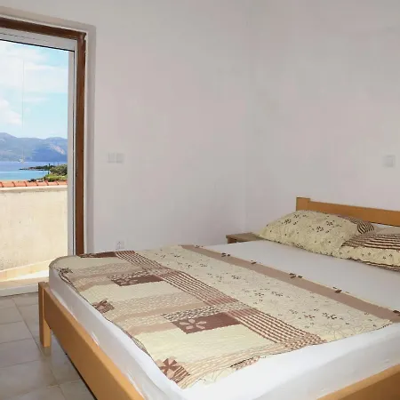 Adorable Stone House With Terrace 20m Distant From Vakantiehuis Lumbarda
